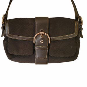 VINTAGE Y2K Coach shoulder bag (fits iPhone, wallet, keys and more)